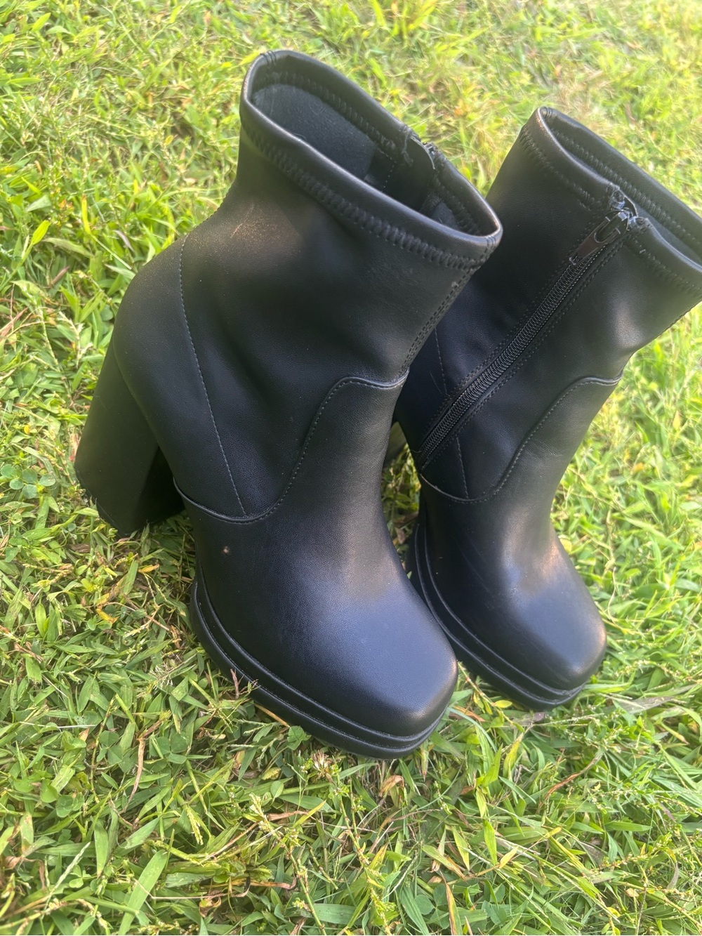 Madden Girl Black Chunky Heel Ankle Boots 8.5